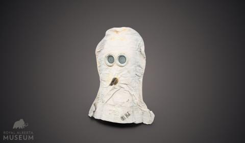 This gas mask belonged to Private Art Hosford of Edmonton, Alberta.
